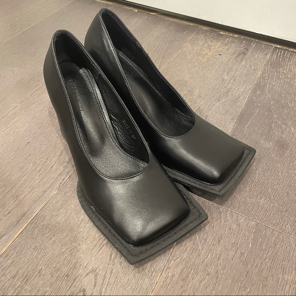 black heels shoes